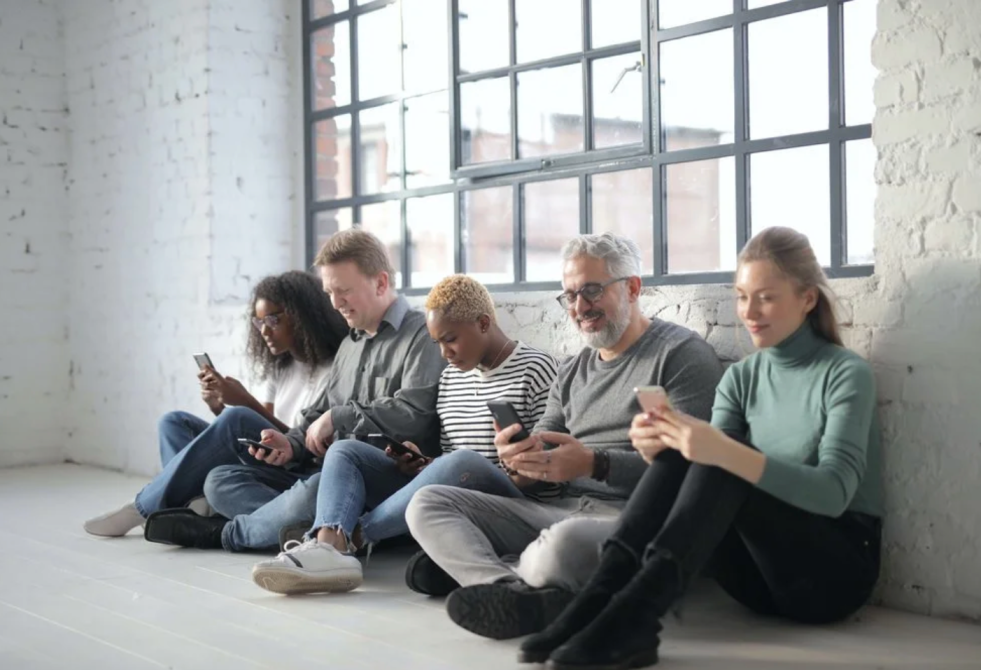 group of people using Mobile Engage Pro app
